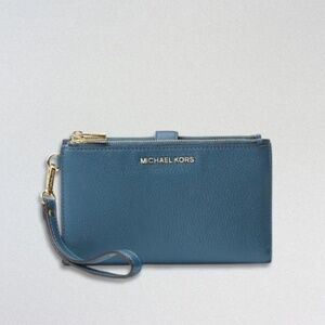 Michael Kors Wristlet Jet Set Travel Pebble Leather Continental Dark Chambray OS